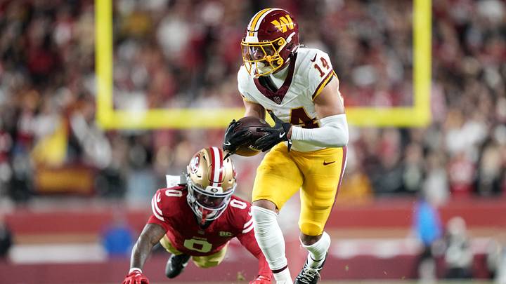 Oct 19, 2026; Santa Clara, California, USA; Washington Commanders wide receiver Antonio Williams (14) makes a catch as San Francisco 49ers cornerback Renardo Green (0) defends during the fourth quarter at Levi's Stadium. Mandatory Credit: Kyle Terada-Imagn Images Oct 19, 2026; Santa Clara, California, USA; Washington Commanders wide receiver Antonio Williams (14) makes a catch as San Francisco 49ers cornerback Renardo Green (0) defends during the fourth quarter at Levi's Stadium. Mandatory Credit: Kyle Terada-Imagn Images