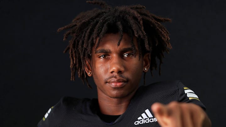 Multiple predictions on Rivals are in the direction of Syracuse football for 4-star DB Kaylib Singleton, who is visiting SU.