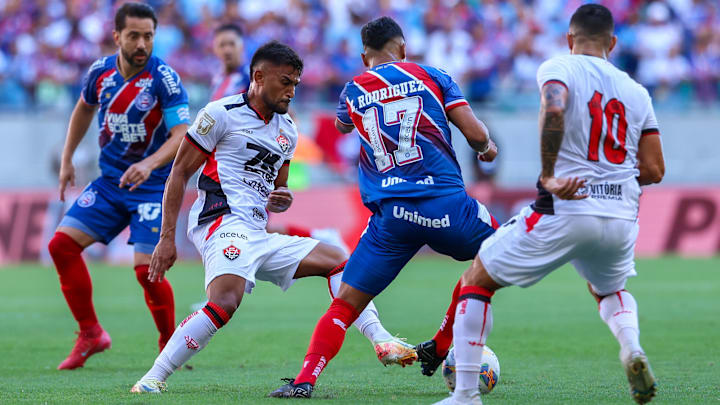 Vitória x Bahia se enfrentam pelo Brasileirão 2025 Vitória x Bahia se enfrentam pelo Brasileirão 2025