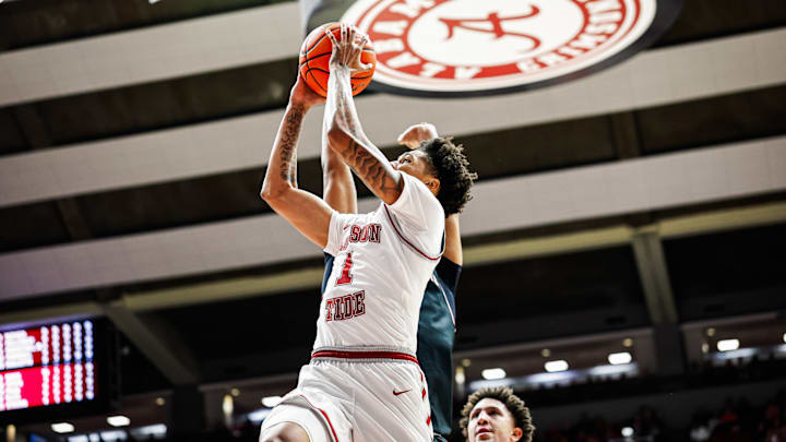 Jalil Bethea scores a basket against South Carolina