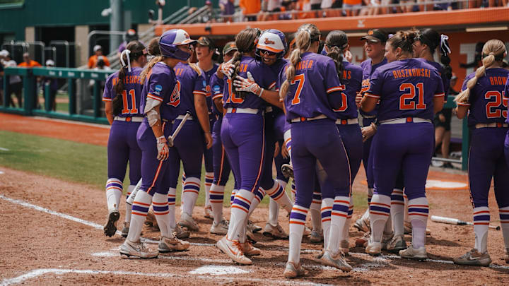 The Clemson Tigers made their first transfer portal moves this offseason.