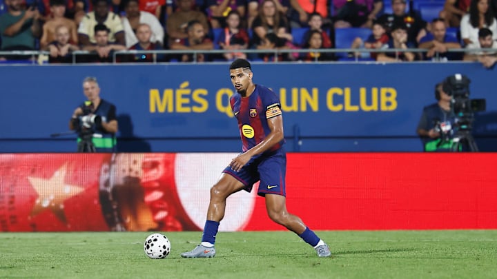 Ronald Araujo, ante el Como por la Joan Gamper Ronald Araujo, ante el Como por la Joan Gamper