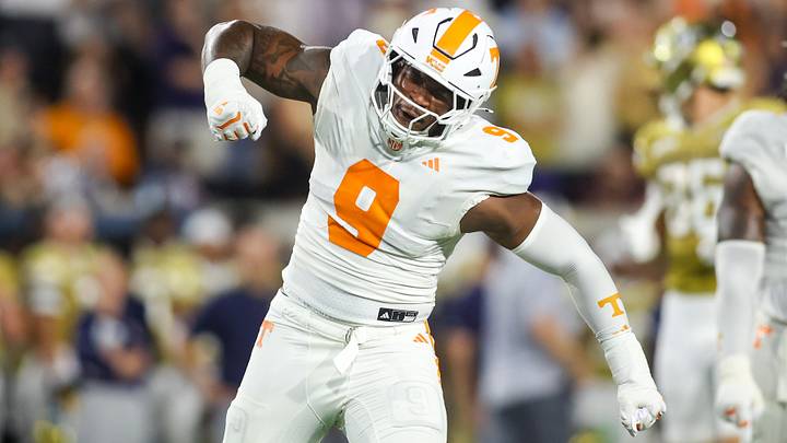 Sep 12, 2026; Atlanta, Georgia, USA; Tennessee Volunteers defensive lineman Mariyon Dye (9) reacts after a sack against the Georgia Tech Yellow Jackets in the fourth quarter at Bobby Dodd Stadium at Hyundai Field. Mandatory Credit: Brett Davis-Imagn Images Sep 12, 2026; Atlanta, Georgia, USA; Tennessee Volunteers defensive lineman Mariyon Dye (9) reacts after a sack against the Georgia Tech Yellow Jackets in the fourth quarter at Bobby Dodd Stadium at Hyundai Field. Mandatory Credit: Brett Davis-Imagn Images