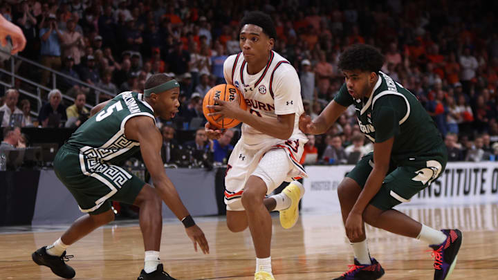 Auburn guard Tahaad Pettiford is one of the best point guards in the nation and returns to the Tigers despite a coaching change.