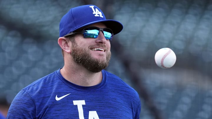 Max Muncy Says Dodgers Players Have to Stop Worrying About Themselves,  Focus on Team
