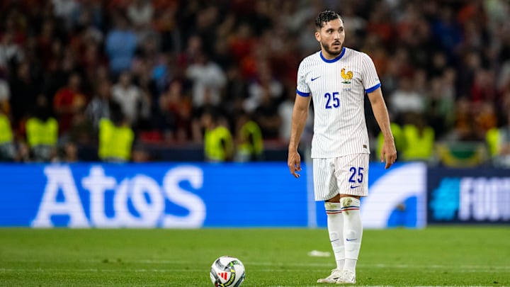 Rayan Cherki a réalisé une entrée fracassante avec les Bleus.