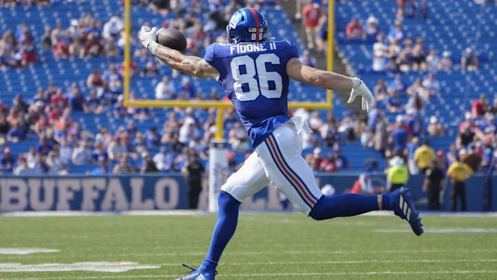 Aug 9, 2025; Orchard Park, New York, USA; New York Giants tight end Thomas Fidone II (86) makes a one handed catch against the Buffalo Bills during the second half at Highmark Stadium. Aug 9, 2025; Orchard Park, New York, USA; New York Giants tight end Thomas Fidone II (86) makes a one handed catch against the Buffalo Bills during the second half at Highmark Stadium.