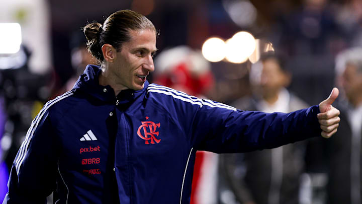 Flamengo busca nomes no mercado e se movimenta para reforçar o elenco de Filipe Luís