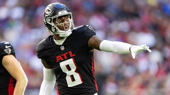 Dec 21, 2025; Glendale, Arizona, USA; Atlanta Falcons tight end Kyle Pitts Sr. (8) against the Arizona Cardinals at State Farm Stadium. Mandatory Credit: Mark J. Rebilas-Imagn Images Dec 21, 2025; Glendale, Arizona, USA; Atlanta Falcons tight end Kyle Pitts Sr. (8) against the Arizona Cardinals at State Farm Stadium. Mandatory Credit: Mark J. Rebilas-Imagn Images
