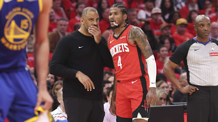 Apr 23, 2025; Houston, Texas, USA; Houston Rockets head coach Ime Udoka talks with guard Jalen Green (4) during game two of the first round for the 2024 NBA Playoffs against the Golden State Warriors at Toyota Center. Mandatory Credit: Troy Taormina-Imagn Images Apr 23, 2025; Houston, Texas, USA; Houston Rockets head coach Ime Udoka talks with guard Jalen Green (4) during game two of the first round for the 2024 NBA Playoffs against the Golden State Warriors at Toyota Center. Mandatory Credit: Troy Taormina-Imagn Images