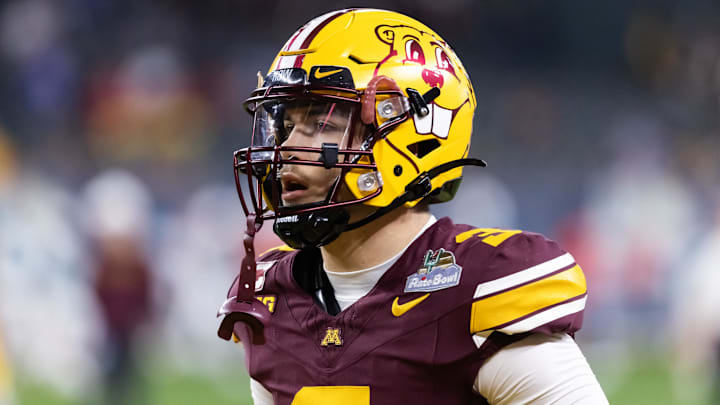 Minnesota Golden Gophers defensive back Koi Perich (3) against the New Mexico Lobos during the Rate Bowl at Chase Field. 