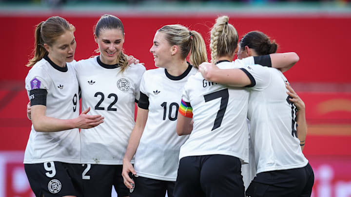 Die DFB-Frauen umjubelten zuletzt ihre Siege gegen Schottland Die DFB-Frauen umjubelten zuletzt ihre Siege gegen Schottland