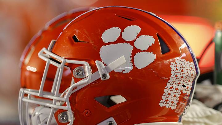 Clemson football now has 15 recruits for the 2027 cycle after the pickup of edge rusher Santana Harvey.