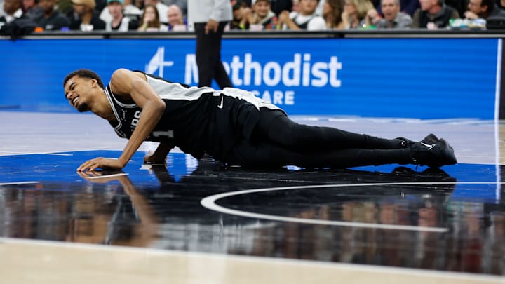 Victor Wembanyama se lesionó en el duelo del 31 de diciembre entre sus Spurs y los Knicks Victor Wembanyama se lesionó en el duelo del 31 de diciembre entre sus Spurs y los Knicks