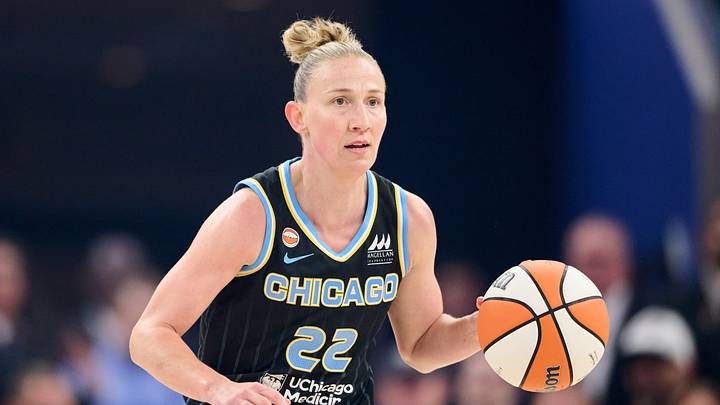 Aug 12, 2026; San Francisco, California, USA; Chicago Sky guard Courtney Vandersloot (22) brings the ball up court against the Golden State Valkyries during the first quarter at Chase Center. Aug 12, 2026; San Francisco, California, USA; Chicago Sky guard Courtney Vandersloot (22) brings the ball up court against the Golden State Valkyries during the first quarter at Chase Center.