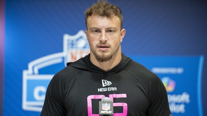 Feb 27, 2025; Indianapolis, IN, USA; Alabama tight end CJ Dippre (TE05) during the 2025 NFL Combine at Lucas Oil Stadium. Mandatory Credit: Tanner Pearson-Imagn Images Feb 27, 2025; Indianapolis, IN, USA; Alabama tight end CJ Dippre (TE05) during the 2025 NFL Combine at Lucas Oil Stadium. Mandatory Credit: Tanner Pearson-Imagn Images