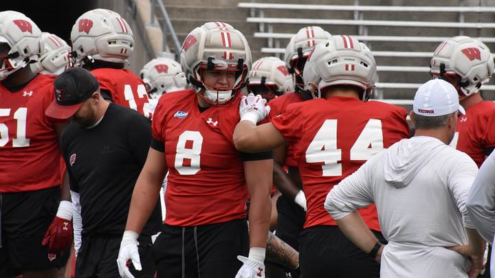 Wisconsin LBs Mason Posa, Cooper Catalano Wisconsin LBs Mason Posa, Cooper Catalano