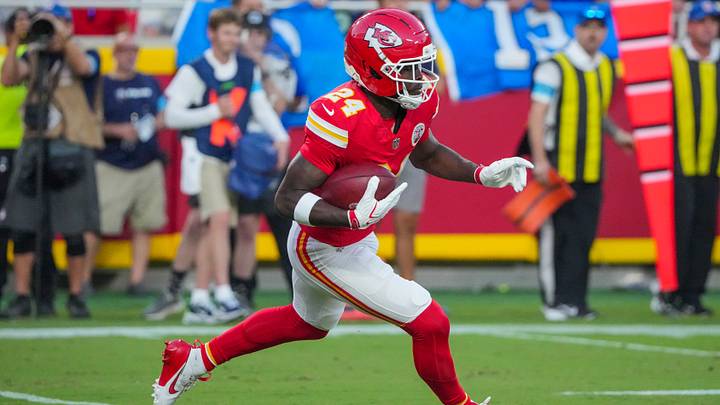 Aug 28, 2026; Kansas City, Missouri, USA; Kansas City Chiefs running back Brashard Smith (24) returns a kick against the Seattle Seahawks during the game at Arrowhead Stadium. Mandatory Credit: Denny Medley-Imagn Images Aug 28, 2026; Kansas City, Missouri, USA; Kansas City Chiefs running back Brashard Smith (24) returns a kick against the Seattle Seahawks during the game at Arrowhead Stadium. Mandatory Credit: Denny Medley-Imagn Images