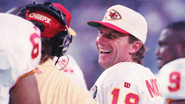Kansas City quarterback, Joe Montana didn't play against the Bills Friday August 26, 1994. Kansas City quarterback, Joe Montana didn't play against the Bills Friday August 26, 1994.