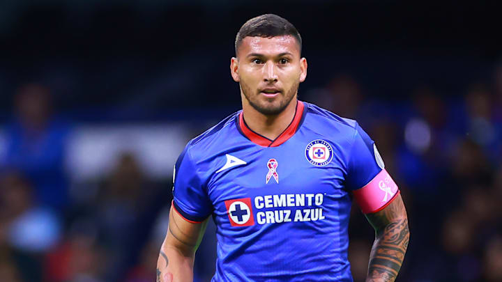Juan Escobar podría continuar en Cruz Azul