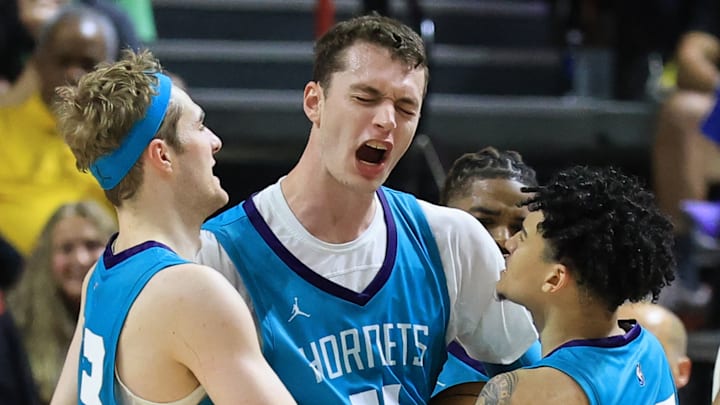 Charlotte Hornets, Liam McNeeley, Ryan Kalkbrenner, KJ Simpson