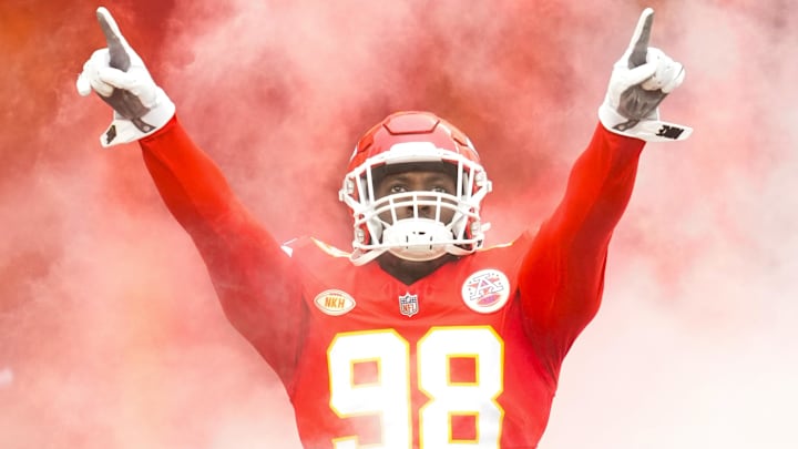 DL Tershawn Wharton has re-signed with the Chiefs.