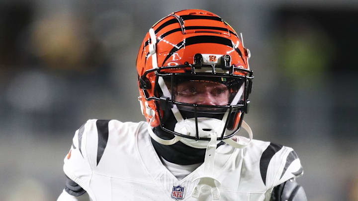 Jan 4, 2025; Pittsburgh, Pennsylvania, USA; Cincinnati Bengals cornerback Marco Wilson (42) warms up before the game against the Pittsburgh Steelers at Acrisure Stadium. Mandatory Credit: Charles LeClaire-Imagn Images Jan 4, 2025; Pittsburgh, Pennsylvania, USA; Cincinnati Bengals cornerback Marco Wilson (42) warms up before the game against the Pittsburgh Steelers at Acrisure Stadium. Mandatory Credit: Charles LeClaire-Imagn Images