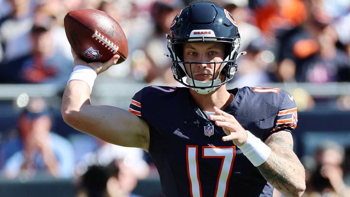 Chicago Bears quarterback Tyson Bagent (17) passes the ball against the New York Jets during the first quarter at Soldier Field. Mandatory Credit: Mike Dinovo-Imagn Images Chicago Bears quarterback Tyson Bagent (17) passes the ball against the New York Jets during the first quarter at Soldier Field. Mandatory Credit: Mike Dinovo-Imagn Images