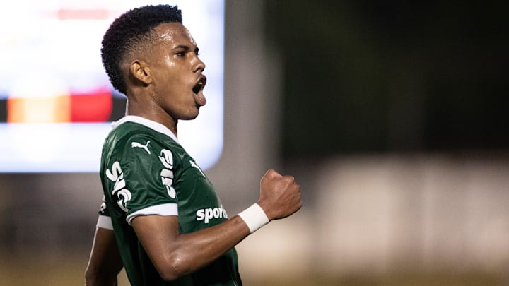 Estêvão é o grande destaque do Palmeiras 