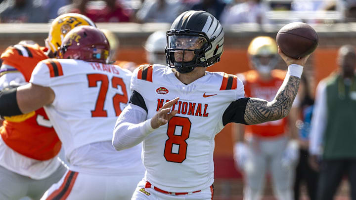 Feb 1, 2025; Mobile, AL, USA; National team quarterback Dillon Gabriel of Oregon (8) throws the ball against the American team during the first half at Hancock Whitney Stadium. Mandatory Credit: Vasha Hunt-Imagn Images Feb 1, 2025; Mobile, AL, USA; National team quarterback Dillon Gabriel of Oregon (8) throws the ball against the American team during the first half at Hancock Whitney Stadium. Mandatory Credit: Vasha Hunt-Imagn Images