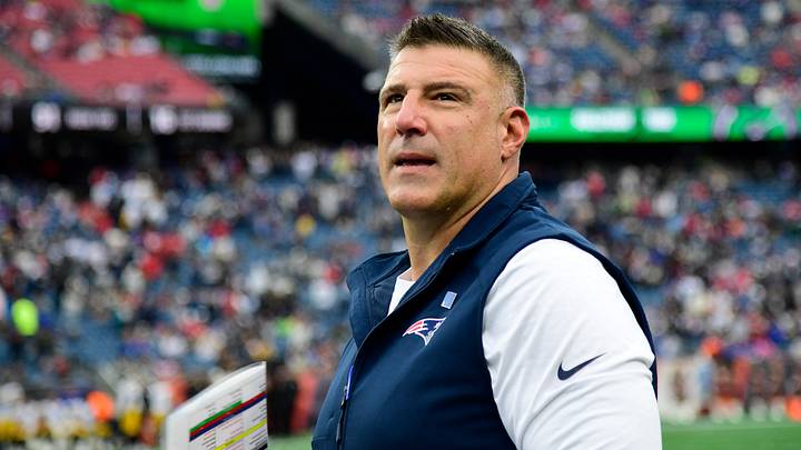 New England Patriots head coach Mike Vrabel