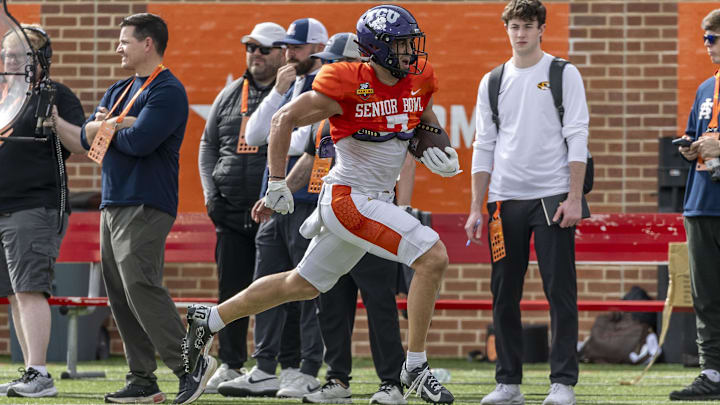 Jan 29, 2025; Mobile, AL, USA;  American team wide receiver Jack Bech of TCU (7) runs after a catch during Senior Bowl practice for the American team at Hancock Whitney Stadium. Mandatory Credit: Vasha Hunt-Imagn Images