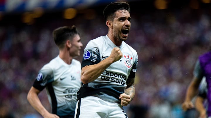 Corinthians venceu o Fortaleza, em duelo brasileiro na Sul-Americana