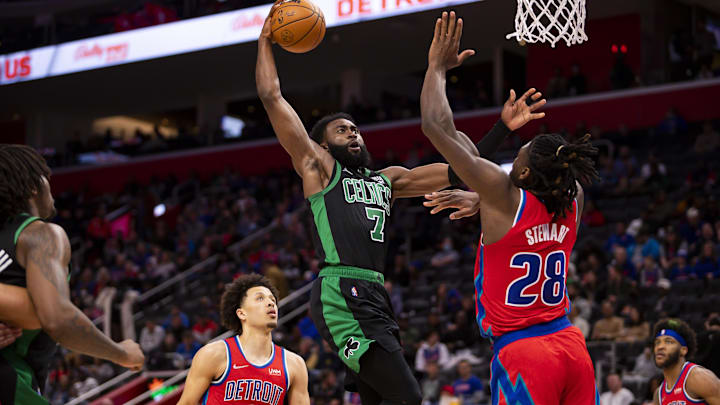 Feb 26, 2022; Detroit, Michigan, USA; Boston Celtics guard Jaylen Brown (7) goes up for a shot against Detroit Pistons center Isaiah Stewart (28) during the third quarter at Little Caesars Arena. Mandatory Credit: Raj Mehta-Imagn Images Feb 26, 2022; Detroit, Michigan, USA; Boston Celtics guard Jaylen Brown (7) goes up for a shot against Detroit Pistons center Isaiah Stewart (28) during the third quarter at Little Caesars Arena. Mandatory Credit: Raj Mehta-Imagn Images