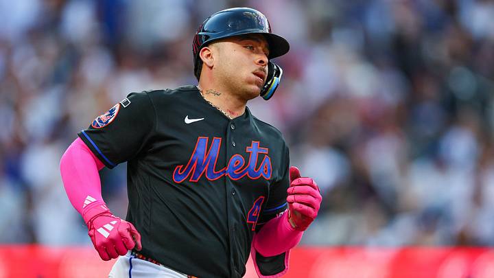 Even though his name popped up in rumors ahead of the trade deadline, the New York Mets might be better off keeping Francisco Alvarez for next season.
