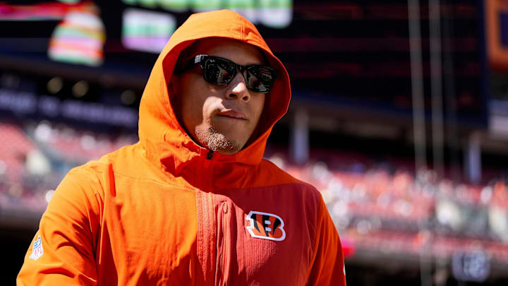 Cincinnati Bengals wide receiver Jermaine Burton (81) takes the field in sweats during warmups before the NFL Week 1 game between the Cleveland Browns and the Cincinnati Bengals at Huntington Bank Field in Cleveland on Sunday, Sept. 7, 2025.