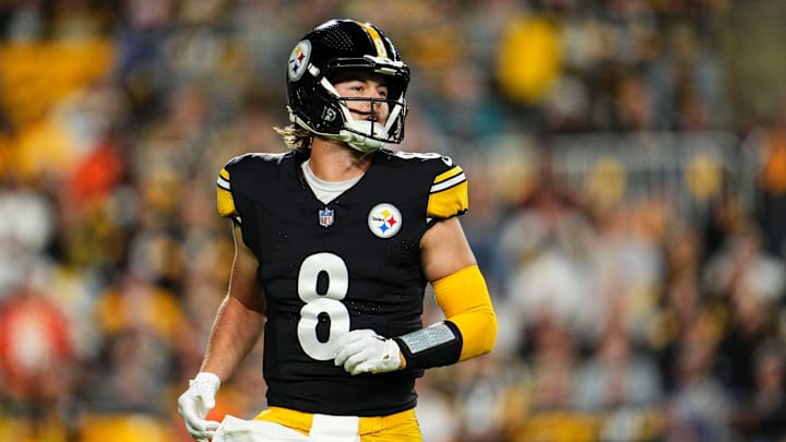 Cleveland Browns v Pittsburgh Steelers