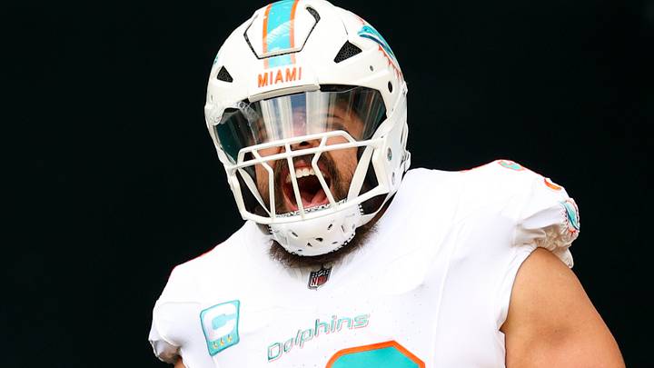 Miami Dolphins defensive tackle Zach Sieler