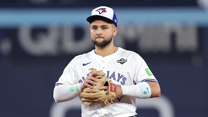 World Series - Los Angeles Dodgers v Toronto Blue Jays - Game Two World Series - Los Angeles Dodgers v Toronto Blue Jays - Game Two