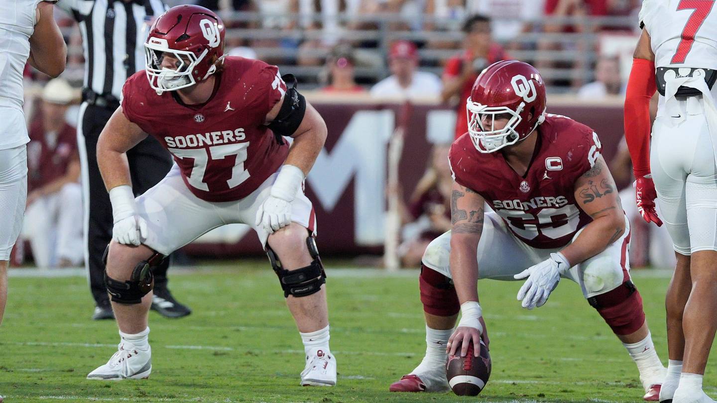 Jake Maikkula injury update: OU's starting center exits game early vs. Mississippi State