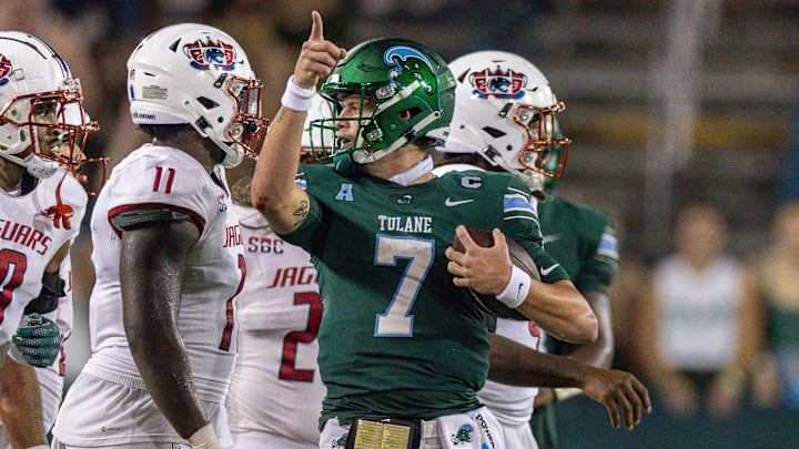 Tulane Green Wave quarterback Michael Pratt (7)