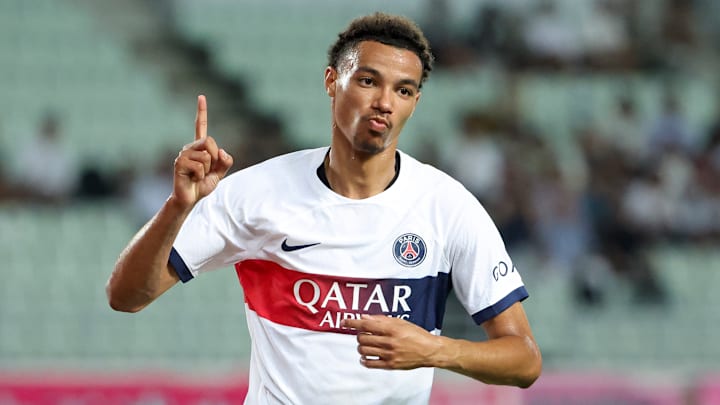 Un an après son arrivée, ce serait déjà l'heure du départ pour Hugo Ekitiké