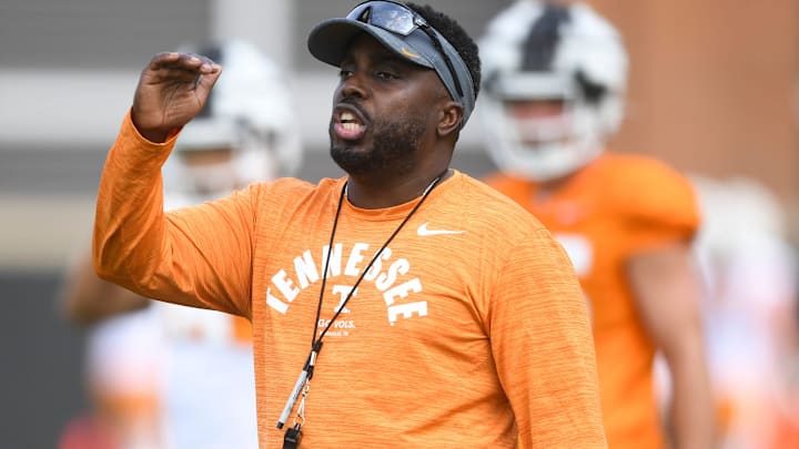 Defensive coordinator Tim Banks coaches players during a drill during Tennessee Football   s first fall practice, Wednesday, Aug. 2, 2023.