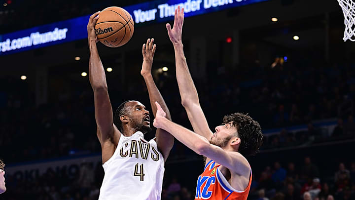 Evan Mobley, Cleveland Cavaliers and Chet Holmgren, Oklahoma City Thunder