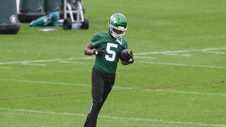 Jun 10, 2025; East Rutherford, NJ, USA; New York Jets wide receiver Garrett Wilson (5) during minicamp at Atlantic Health Jets Training Center. Mandatory Credit: John Jones-Imagn Images Jun 10, 2025; East Rutherford, NJ, USA; New York Jets wide receiver Garrett Wilson (5) during minicamp at Atlantic Health Jets Training Center. Mandatory Credit: John Jones-Imagn Images