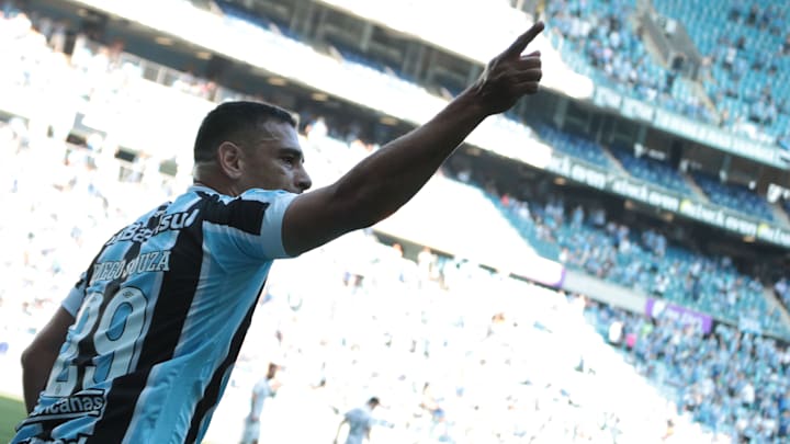 Diego Souza é arma do Grêmio diante do Operário nesta terça-feira