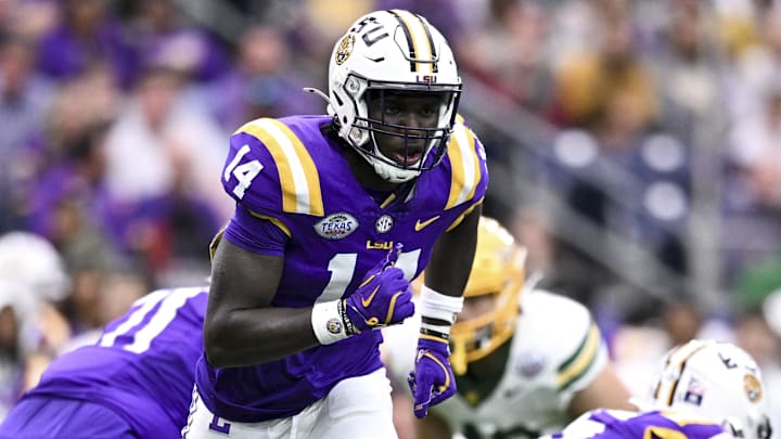 Dec 31, 2024; Houston, TX, USA; LSU Tigers tight end Trey'Dez Green (14) runs a route during the first half against the Baylor Bears at NRG Stadium. The Tigers defeat the Bears 44-31. Mandatory Credit: Maria Lysaker-Imagn Images Dec 31, 2024; Houston, TX, USA; LSU Tigers tight end Trey'Dez Green (14) runs a route during the first half against the Baylor Bears at NRG Stadium. The Tigers defeat the Bears 44-31. Mandatory Credit: Maria Lysaker-Imagn Images
