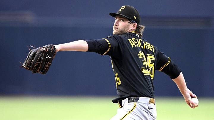 Aug 24, 2026; San Diego, California, USA; Pittsburgh Pirates pitcher Braxton Ashcraft (35) delivers during the first inning against the San Diego Padres at Petco Park. Mandatory Credit: Denis Poroy-Imagn Images Aug 24, 2026; San Diego, California, USA; Pittsburgh Pirates pitcher Braxton Ashcraft (35) delivers during the first inning against the San Diego Padres at Petco Park. Mandatory Credit: Denis Poroy-Imagn Images