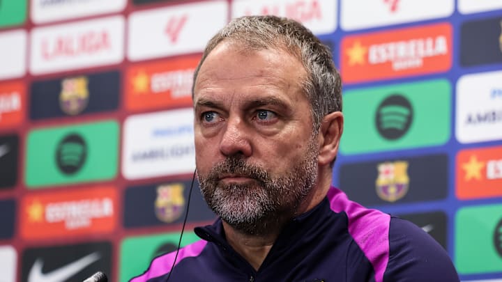 Hansi Flick et le FC Barcelone auraient ciblé deux profils intéressant pour renforcer l'effectif catalan cet hiver. 