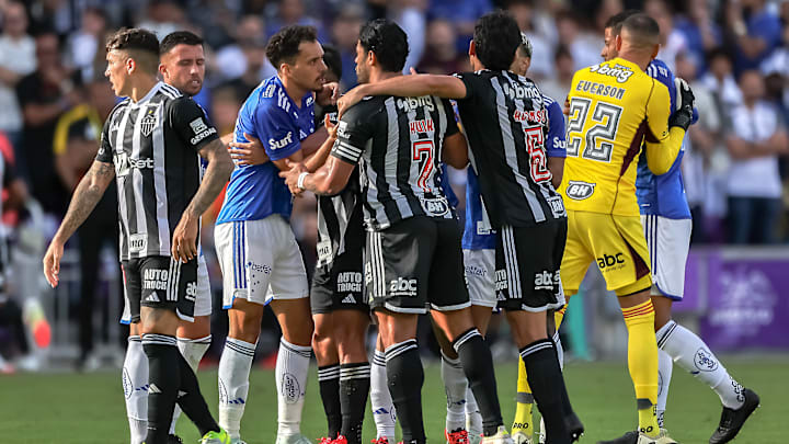Cruzeiro x Atlético-MG se enfrentam pelo Campeonato Mineiro